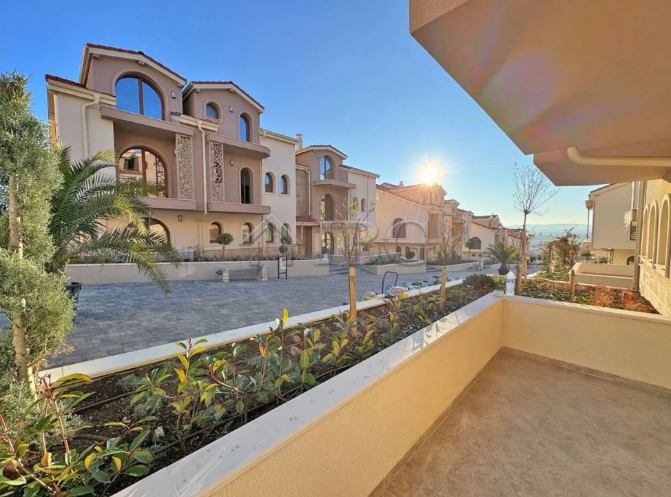 1 Bath, ApartmentFor Sale, Grand Village, KosharItsa