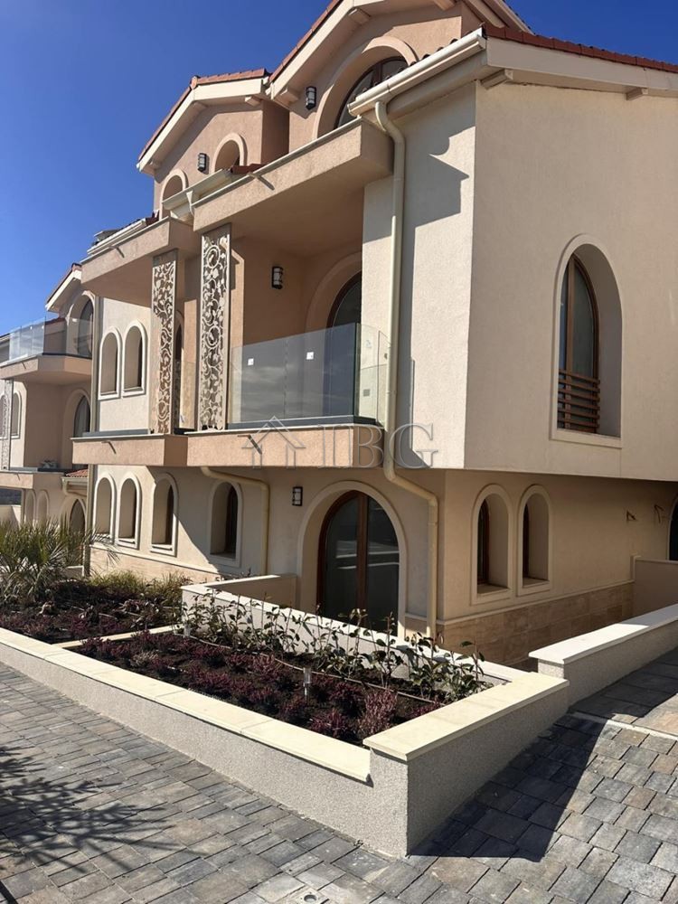 1 Bath, ApartmentFor Sale, Grand Village, KosharItsa