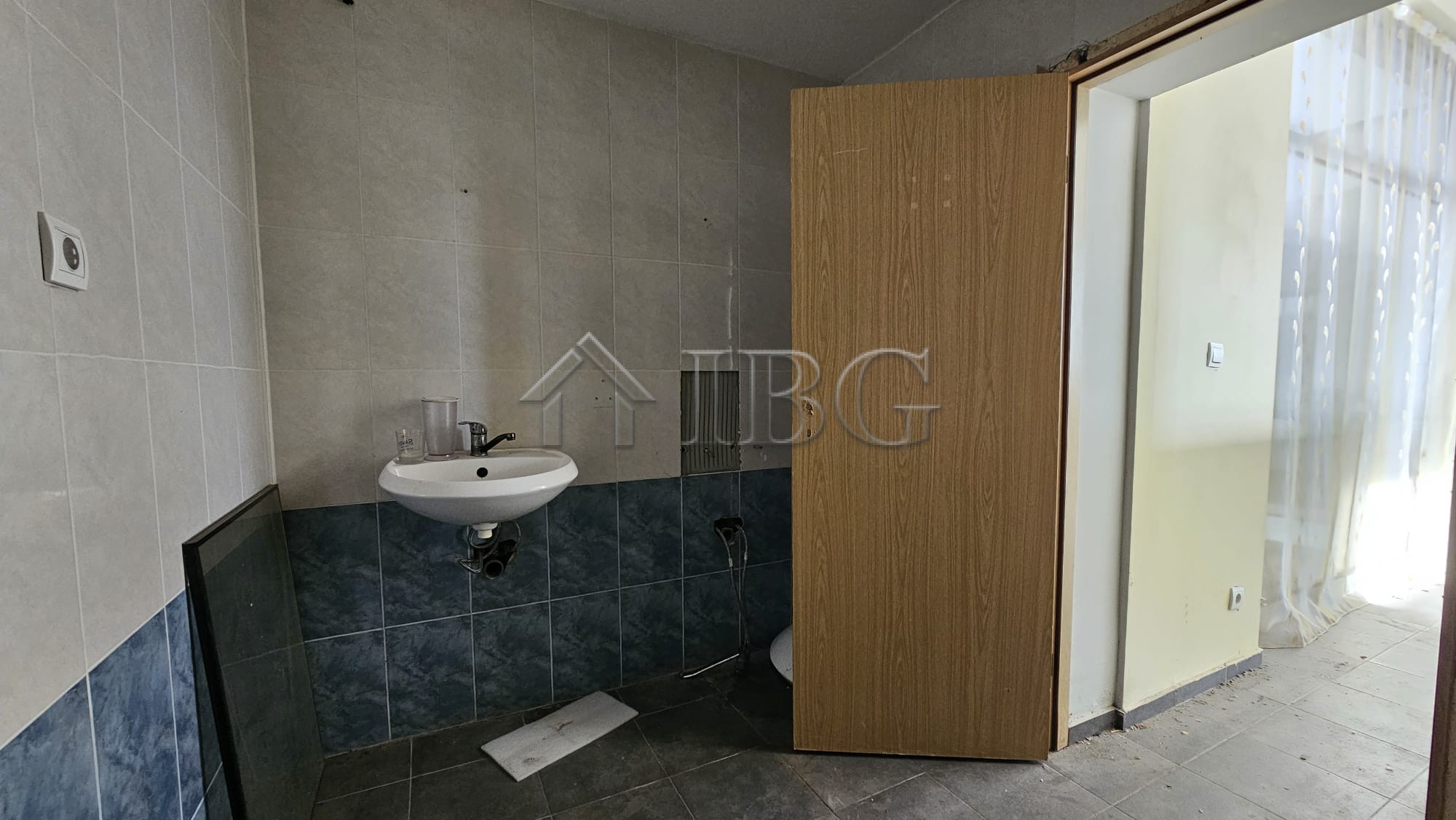 Commercial Property, For Sale