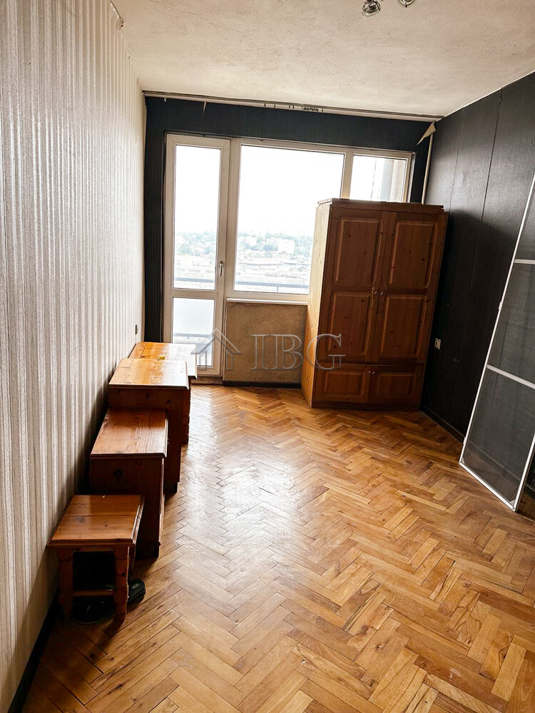 1 Bath, ApartmentFor Sale, ulitsa 