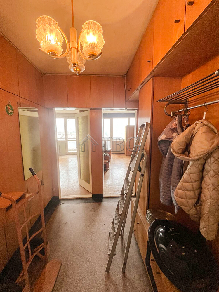 1 Bath, ApartmentFor Sale, ulitsa 