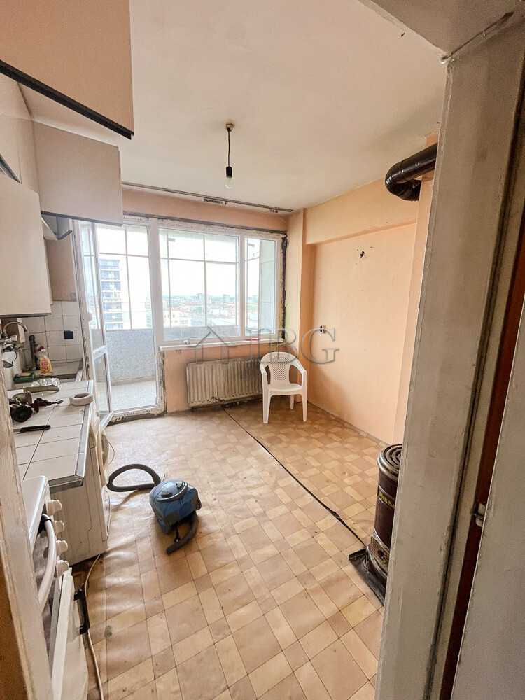 1 Bath, ApartmentFor Sale, ulitsa 