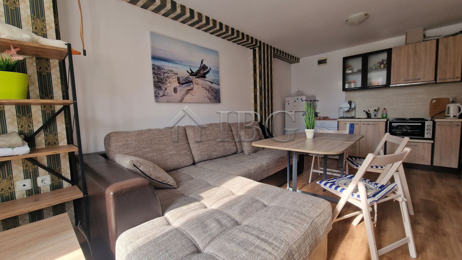 1 Bath, ApartmentFor Sale, Sunny Day 6