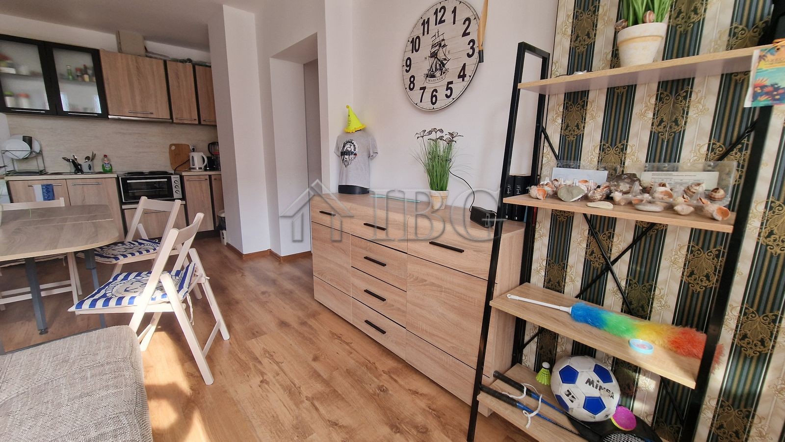 1 Bath, ApartmentFor Sale, Sunny Day 6