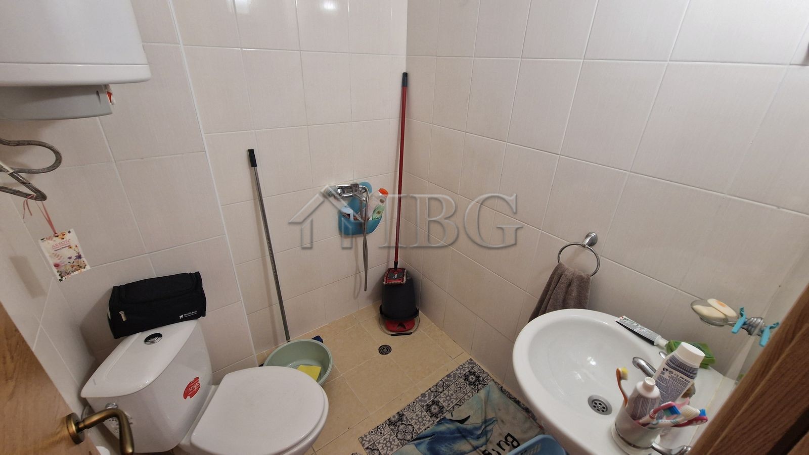 1 Bath, ApartmentFor Sale, Sunny Day 6