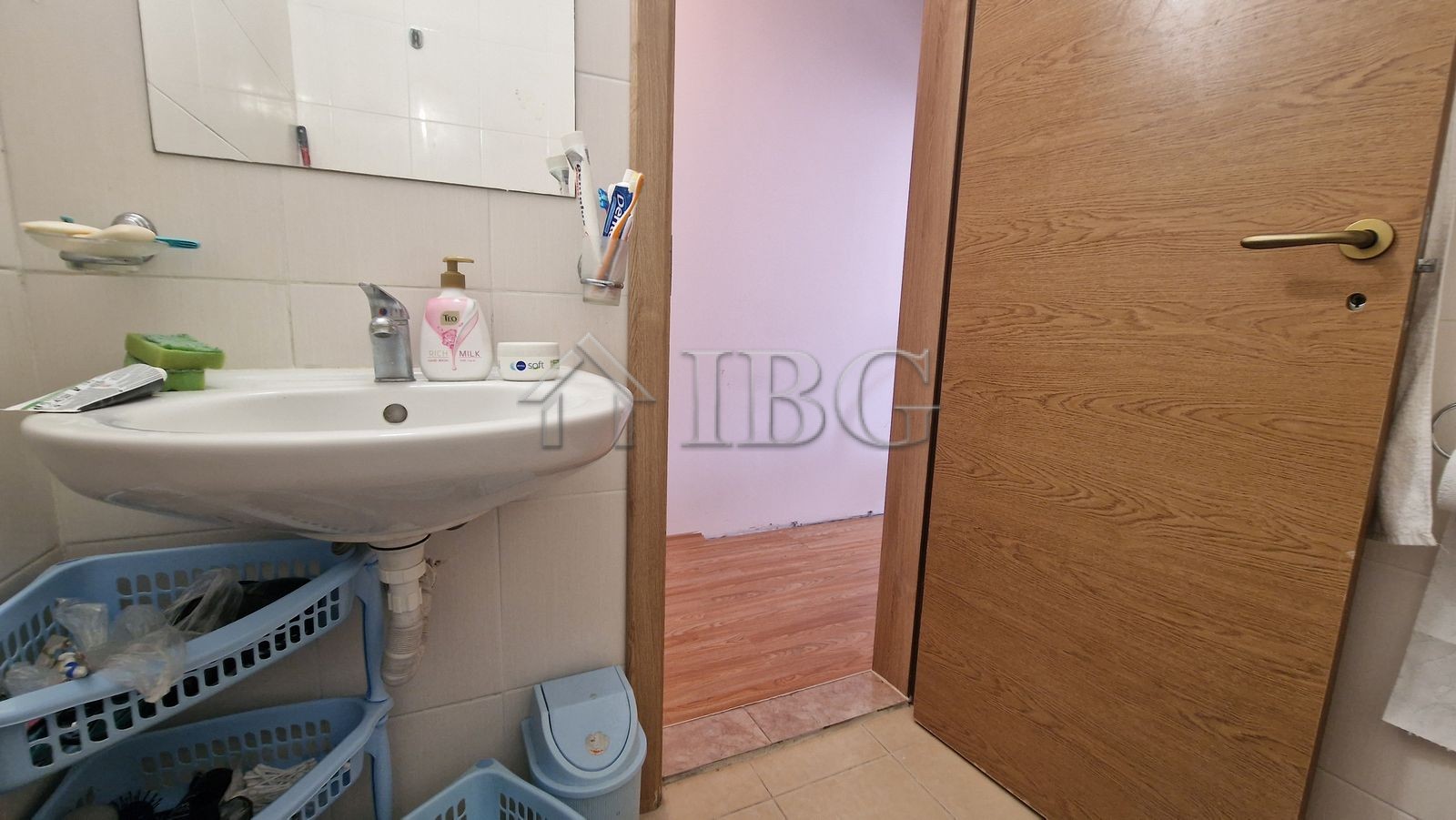 1 Bath, ApartmentFor Sale, Sunny Day 6