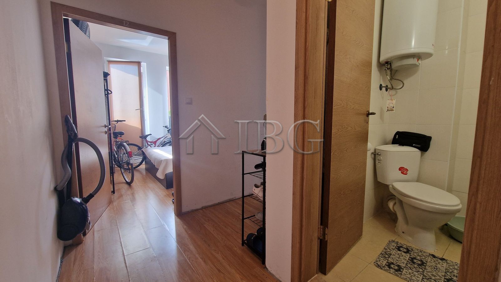 1 Bath, ApartmentFor Sale, Sunny Day 6