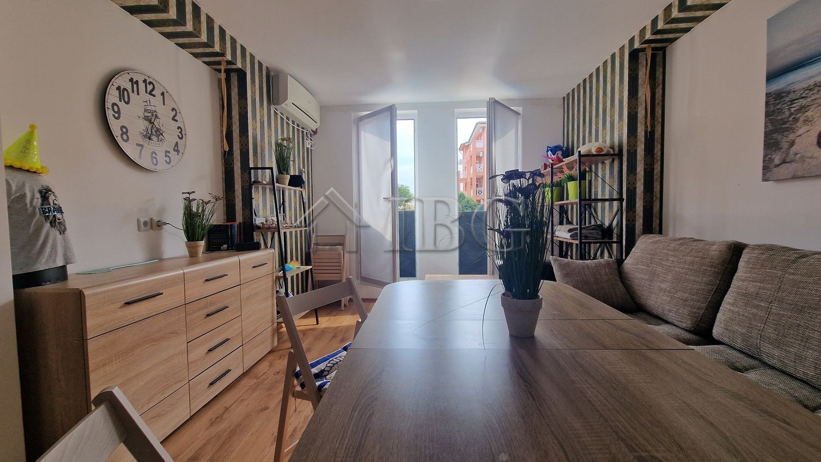 1 Bath, ApartmentFor Sale, Sunny Day 6