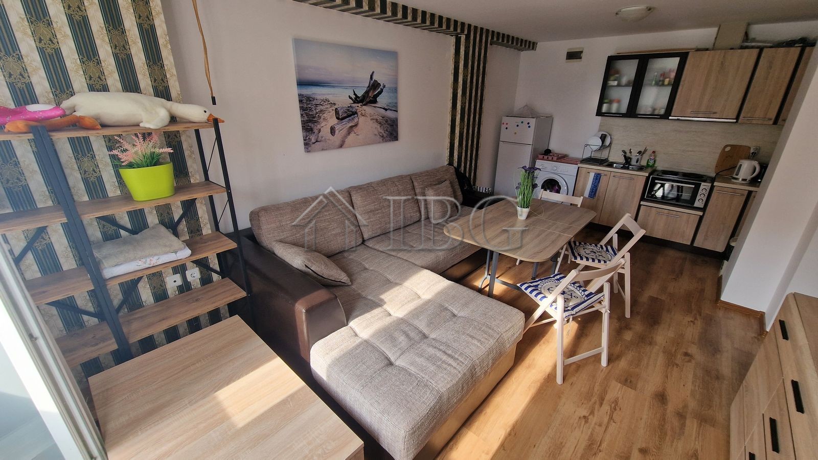 1 Bath, ApartmentFor Sale, Sunny Day 6