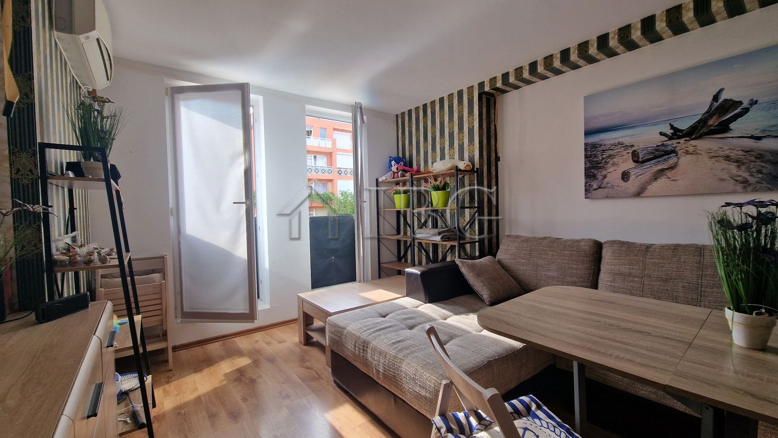 1 Bath, ApartmentFor Sale, Sunny Day 6