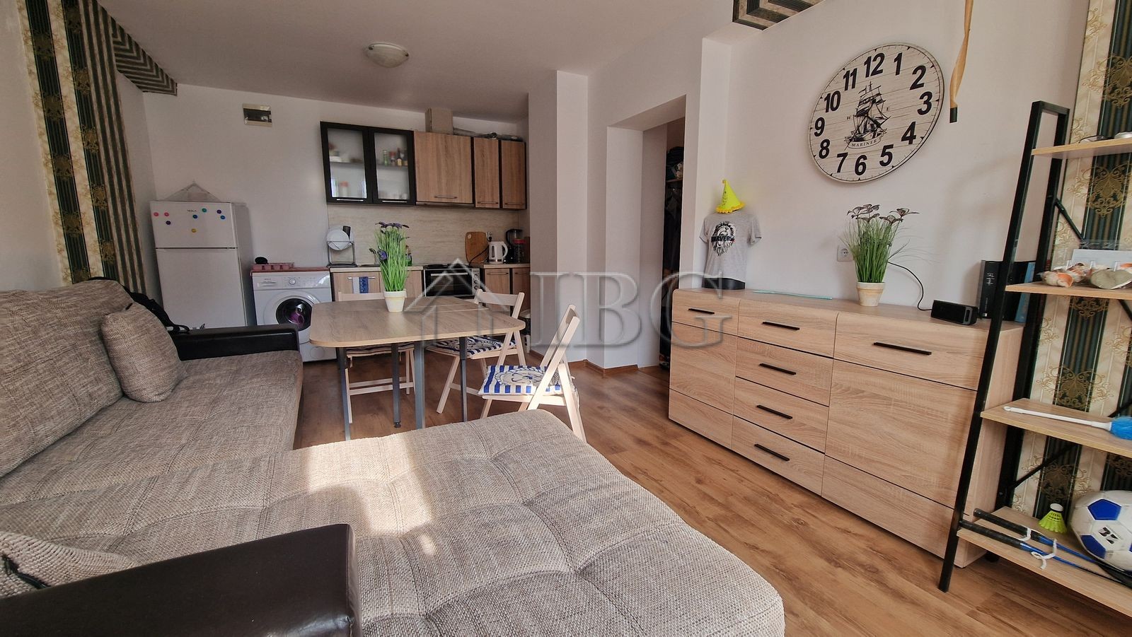 1 Bath, ApartmentFor Sale, Sunny Day 6