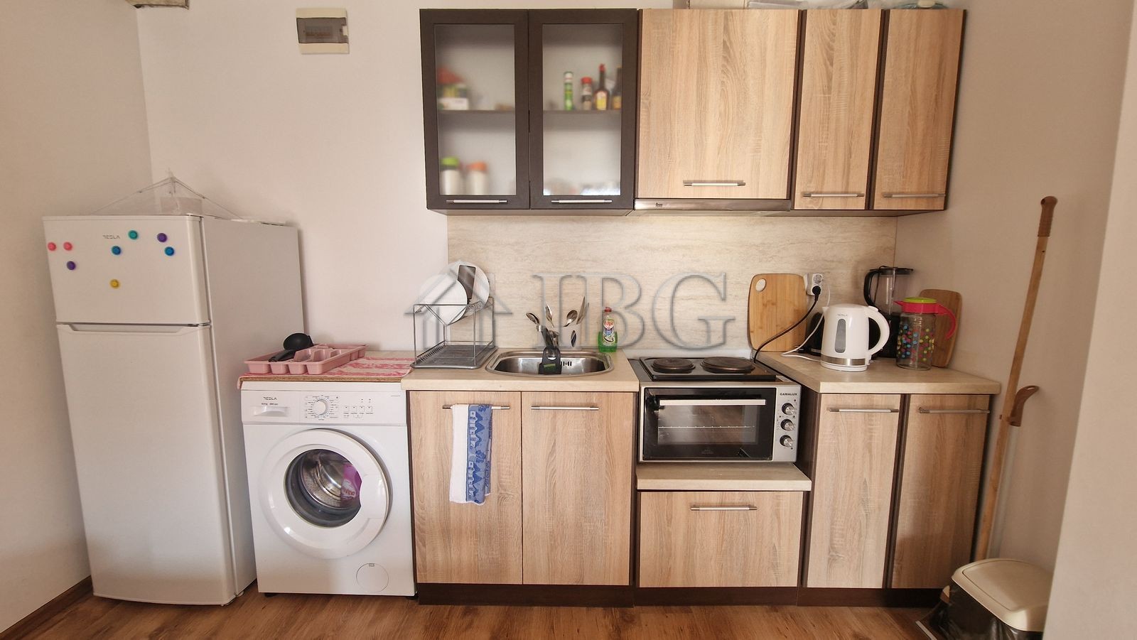 1 Bath, ApartmentFor Sale, Sunny Day 6