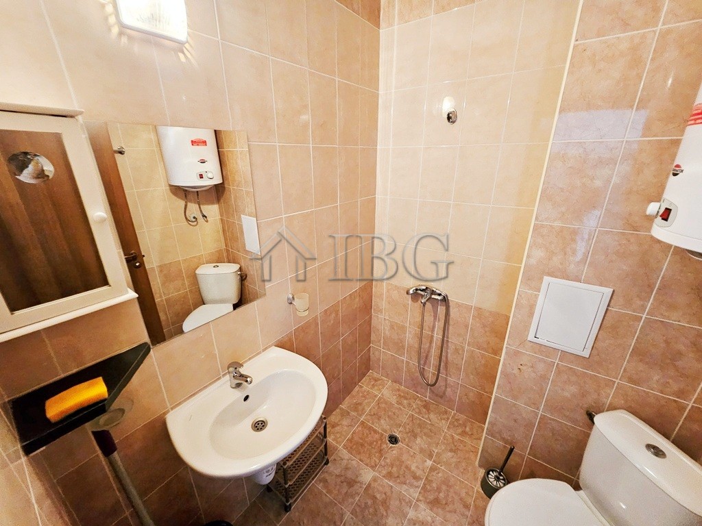 1 Bath, ApartmentFor Sale, Sunny Day 6