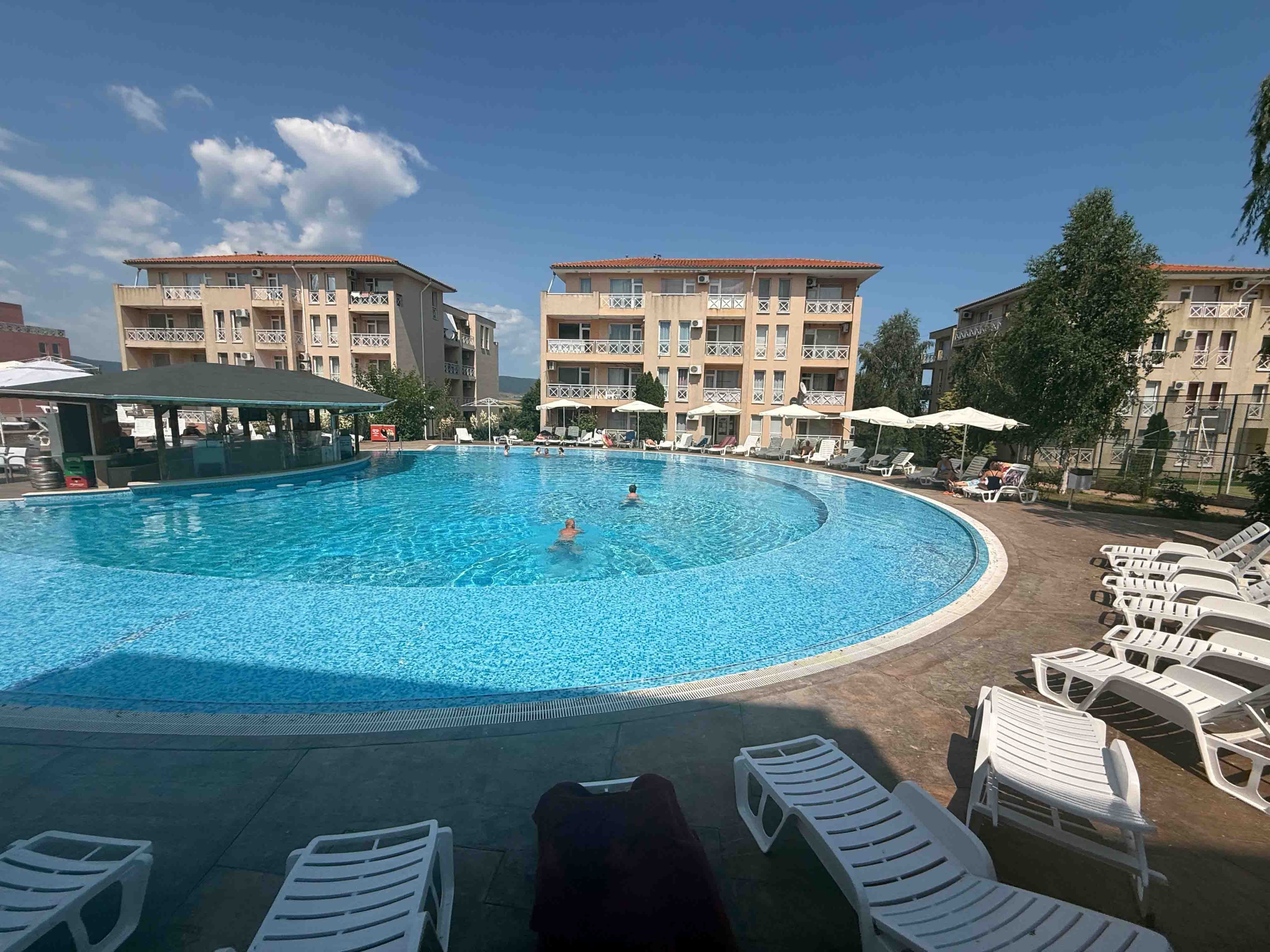 1 Bath, ApartmentFor Sale, Sunny Day 6