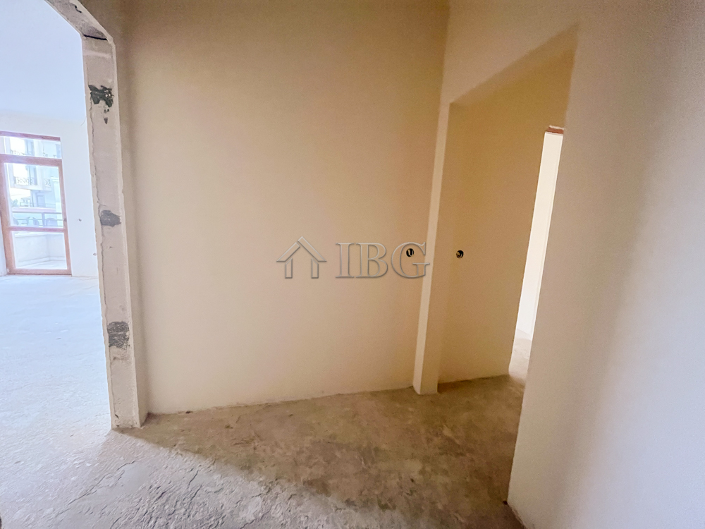 2 Bath, ApartmentFor Sale