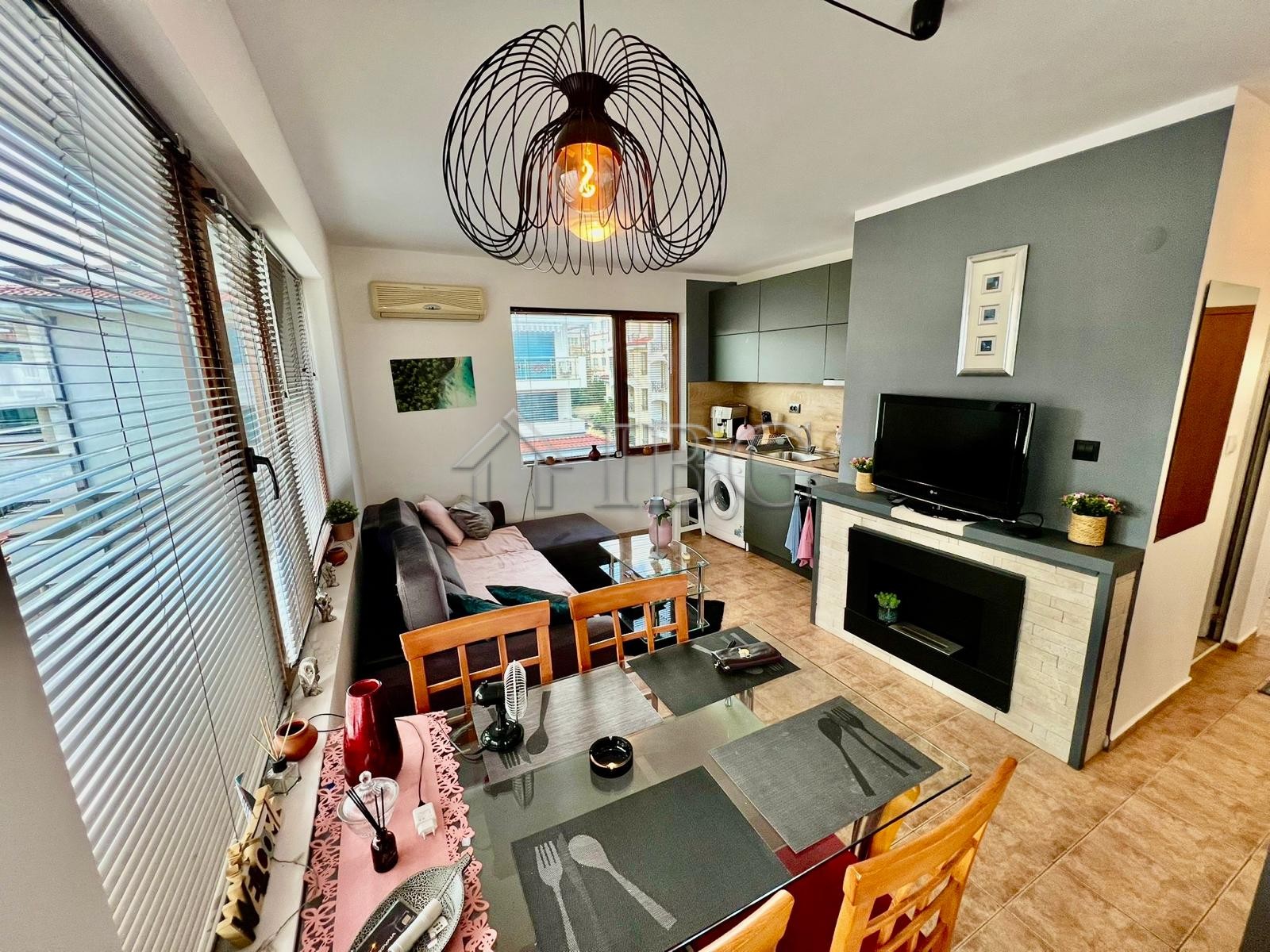 2 Bath, ApartmentFor Sale, Eltrade Apartments in Vista Del Mar, Ulitsa