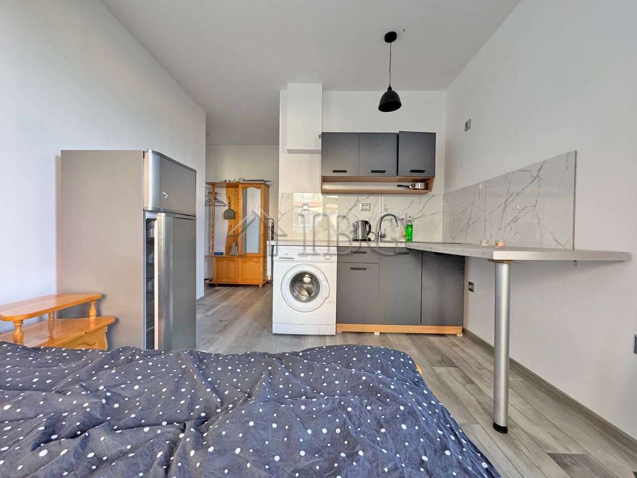 1 Bath, ApartmentFor Sale, Sunny Day 5