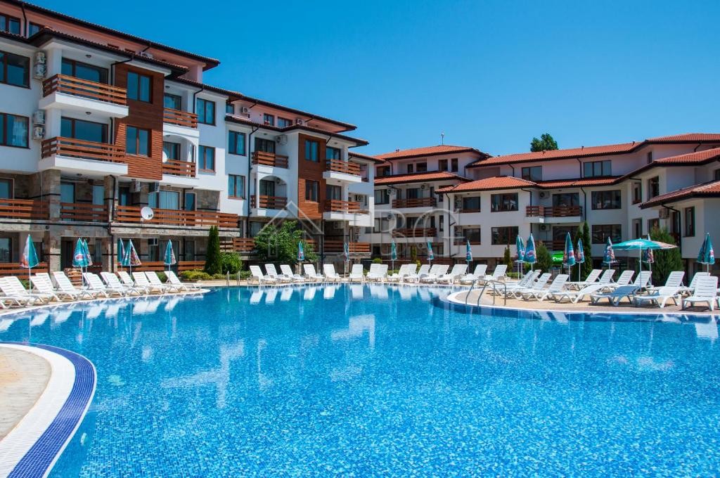 1 Bath, ApartmentFor Sale, Gardenia Hills, Sunny Beach
