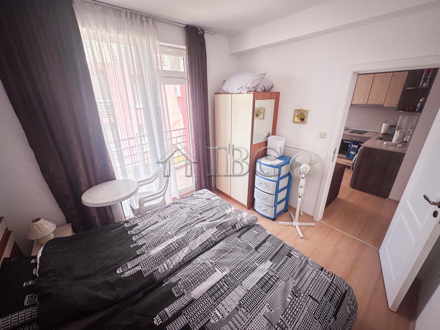 1 Bath, ApartmentFor Sale, Sunny Day 5