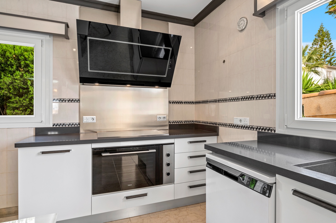 4 Bed, 6 Bath, HouseFor Sale, Ciudad Quesada - Rojales, Alicante