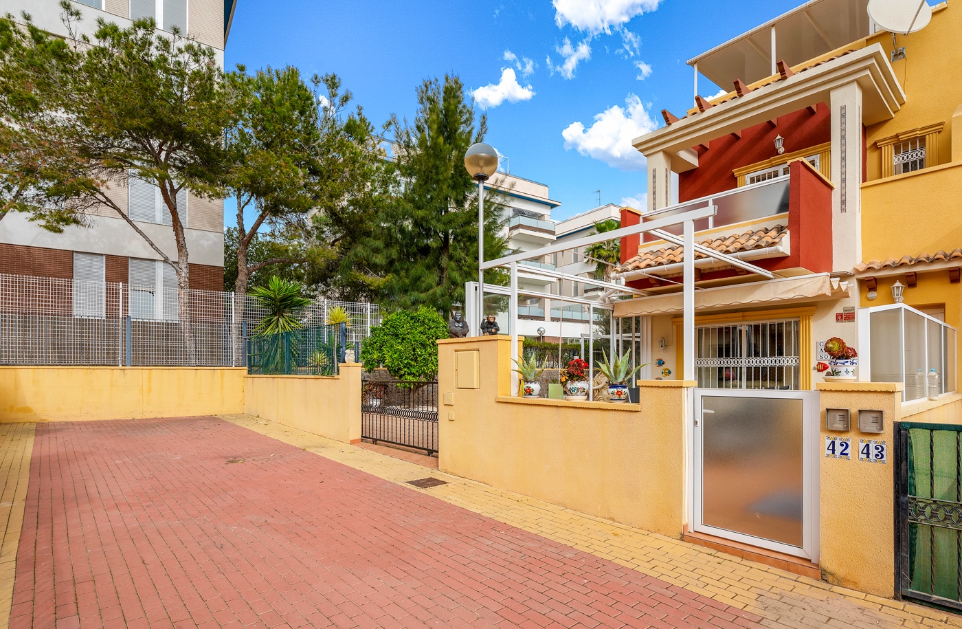 3 Bed, 2 Bath, HouseFor Sale, Orihuela Costa, Alicante