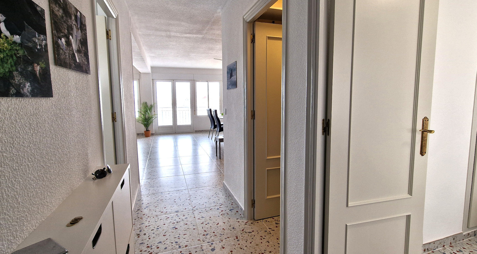 2 Bed, 1 Bath, ApartmentFor Sale, Torrevieja, Alicante