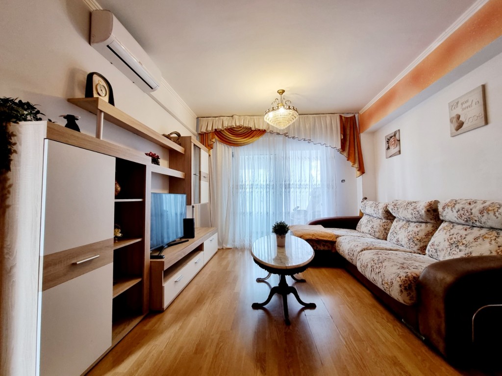 3 Bed, 2 Bath, ApartmentFor Sale, Torrevieja, Alicante