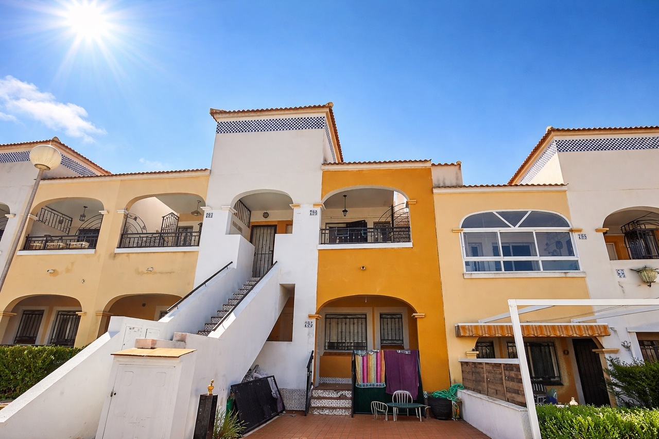 2 Bed, 1 Bath, ApartmentFor Sale, Los Altos, Alicante
