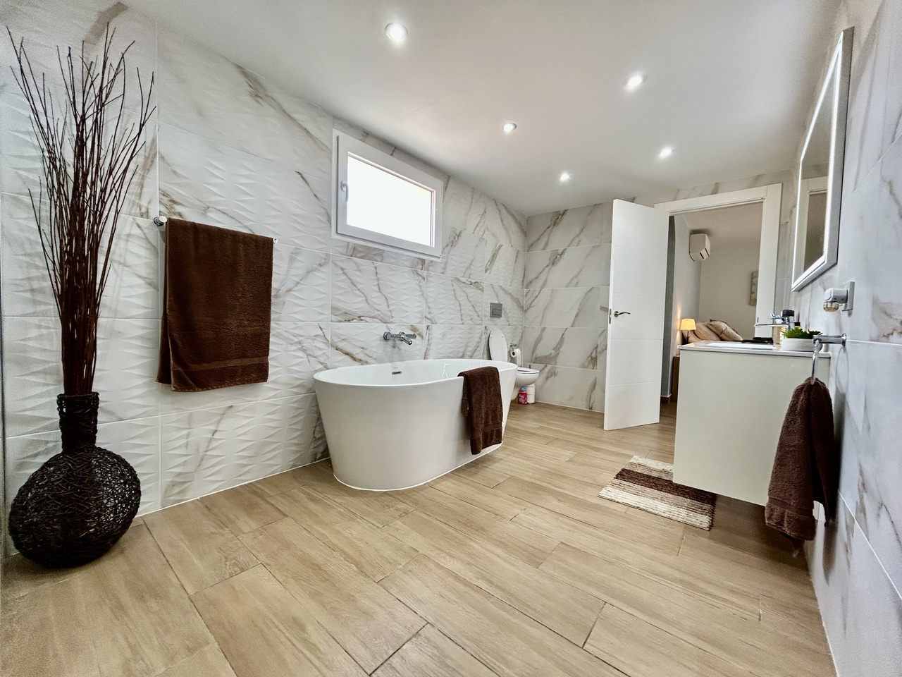 6 Bed, 4 Bath, HouseFor Sale, Cabo Roig, Alicante