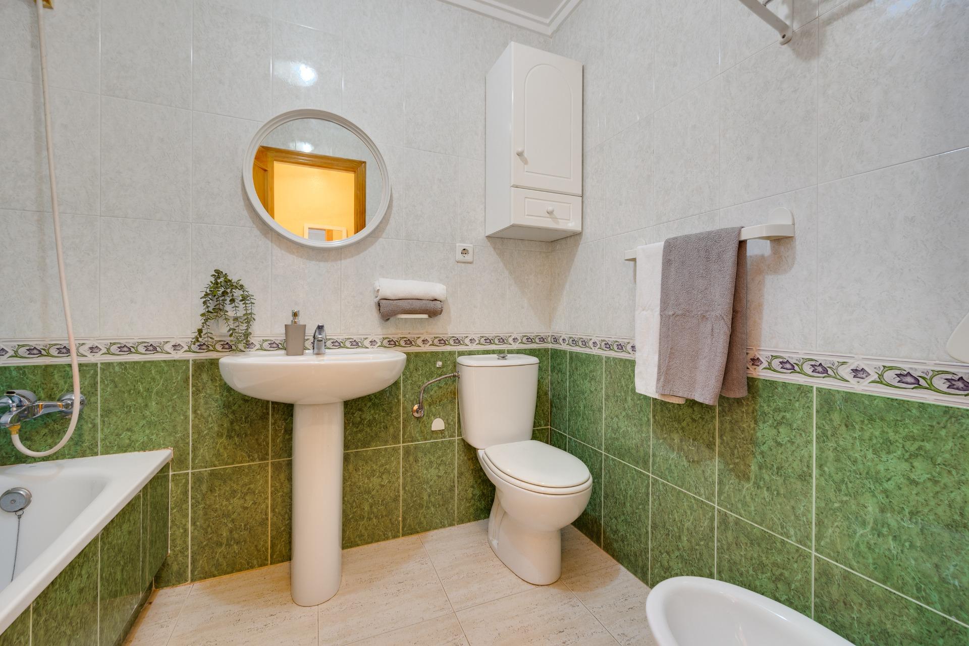 1 Bed, 1 Bath, ApartmentFor Sale, Torrevieja, Alicante