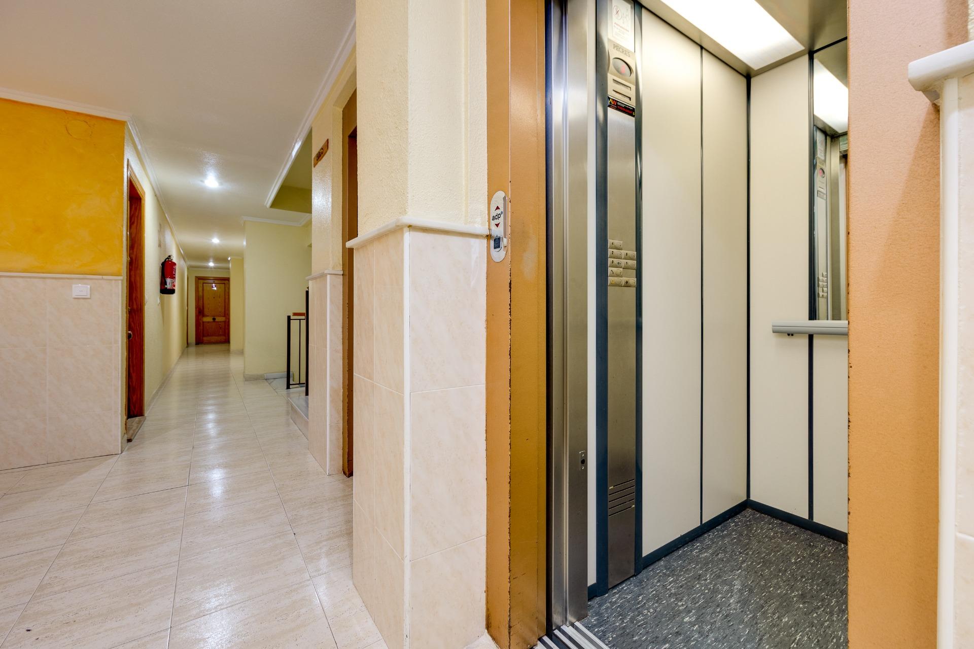 1 Bed, 1 Bath, ApartmentFor Sale, Torrevieja, Alicante