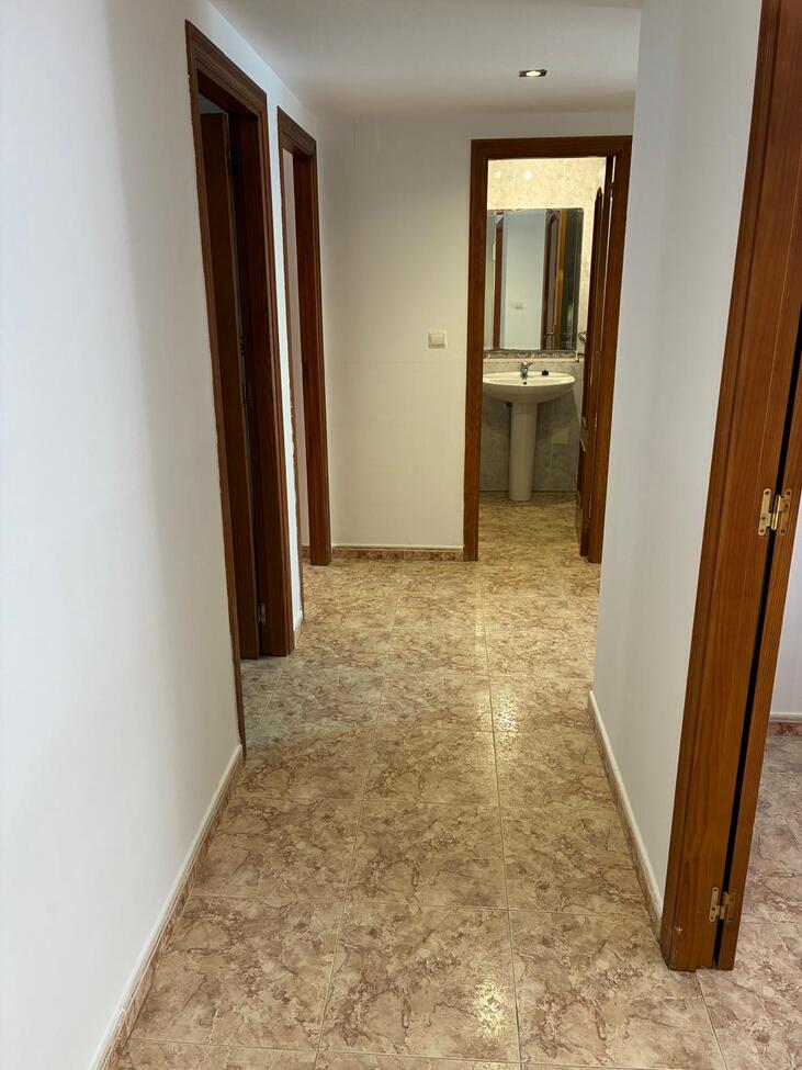 3 Bed, 2 Bath, ApartmentFor Sale, Almoradi, Alicante