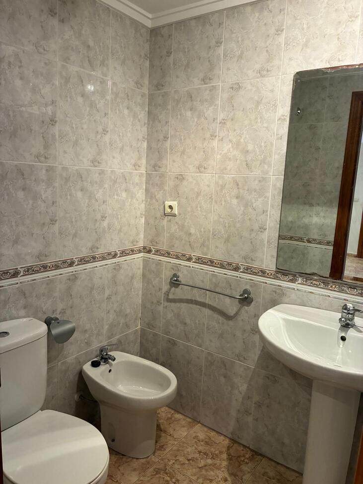 3 Bed, 2 Bath, ApartmentFor Sale, Almoradi, Alicante
