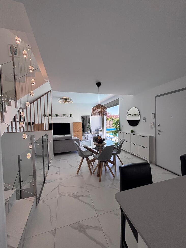 5 Bed, 3 Bath, HouseFor Sale, Villamartin, Alicante