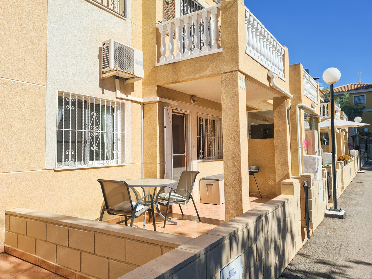 2 Bed, 1 Bath, ApartmentFor Sale, Torrevieja, Alicante
