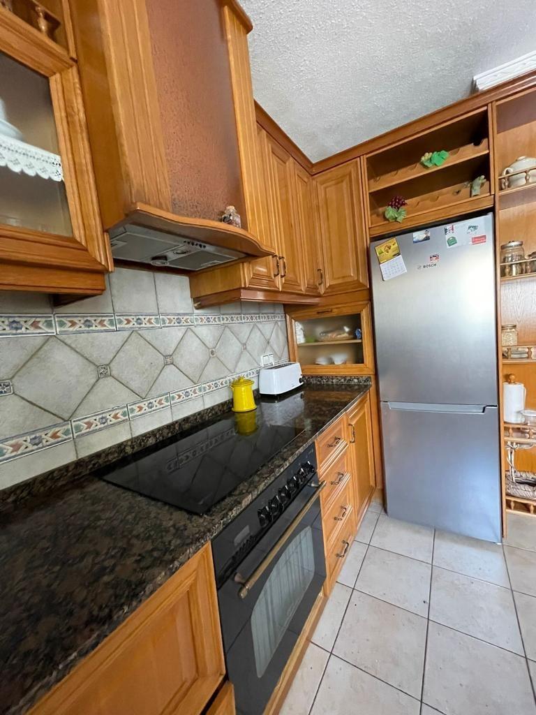 4 Bed, 2 Bath, ApartmentFor Sale, Torrevieja, Alicante