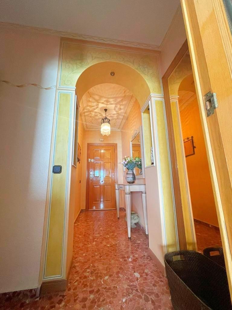 4 Bed, 2 Bath, ApartmentFor Sale, Torrevieja, Alicante