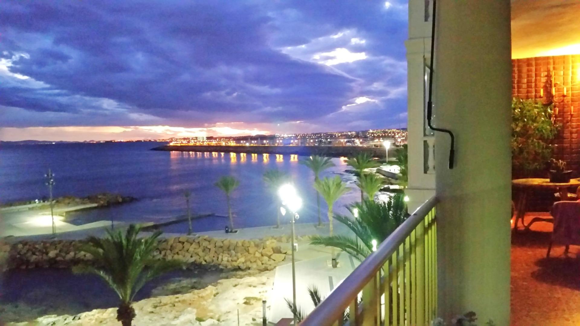 4 Bed, 2 Bath, ApartmentFor Sale, Torrevieja, Alicante