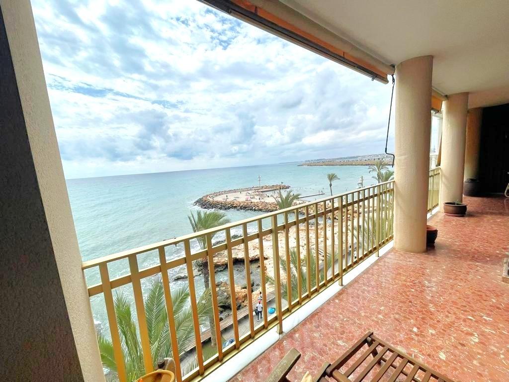 4 Bed, 2 Bath, ApartmentFor Sale, Torrevieja, Alicante