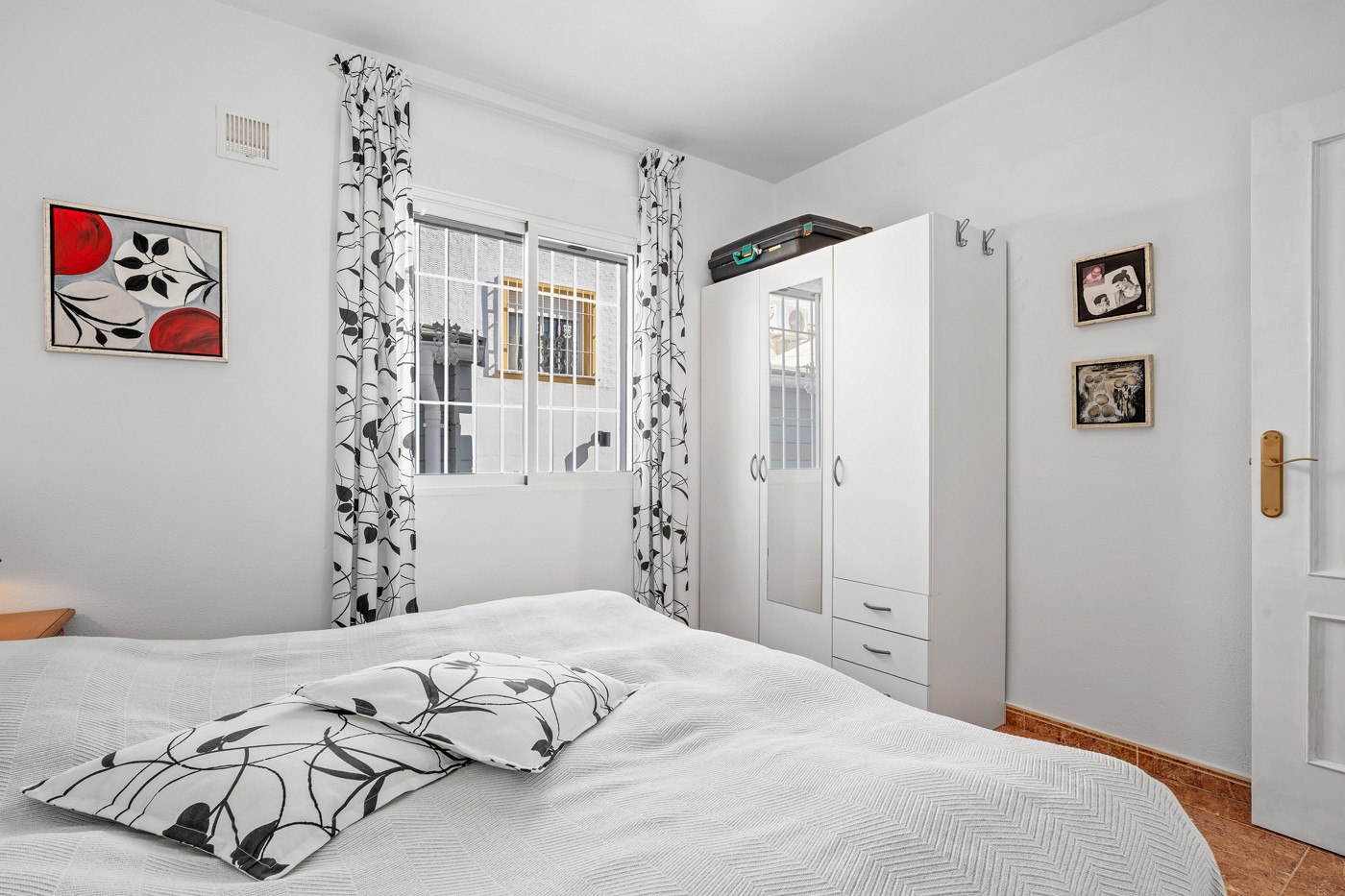 3 Bed, 1 Bath, HouseFor Sale, La Marina, Alicante