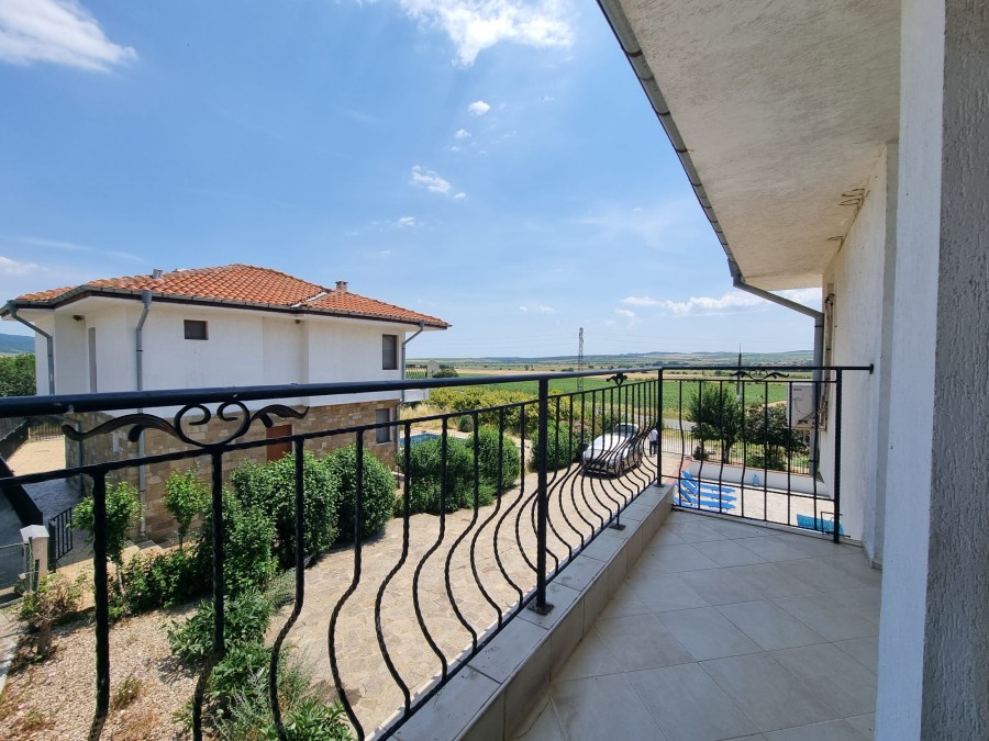 3 Bed, 3 Bath, HouseFor Sale, GorItsa