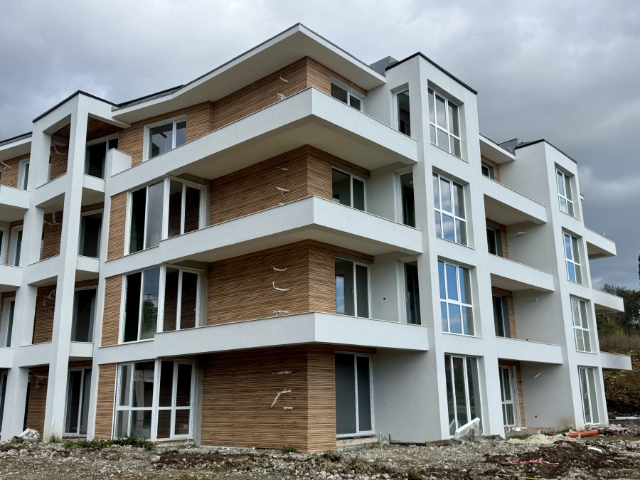 HouseFor Sale, SvetI Vlas