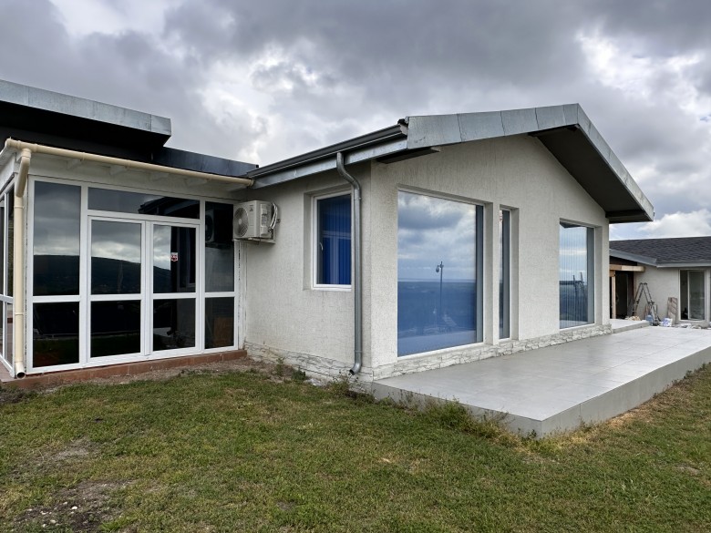 HouseFor Sale, Albena