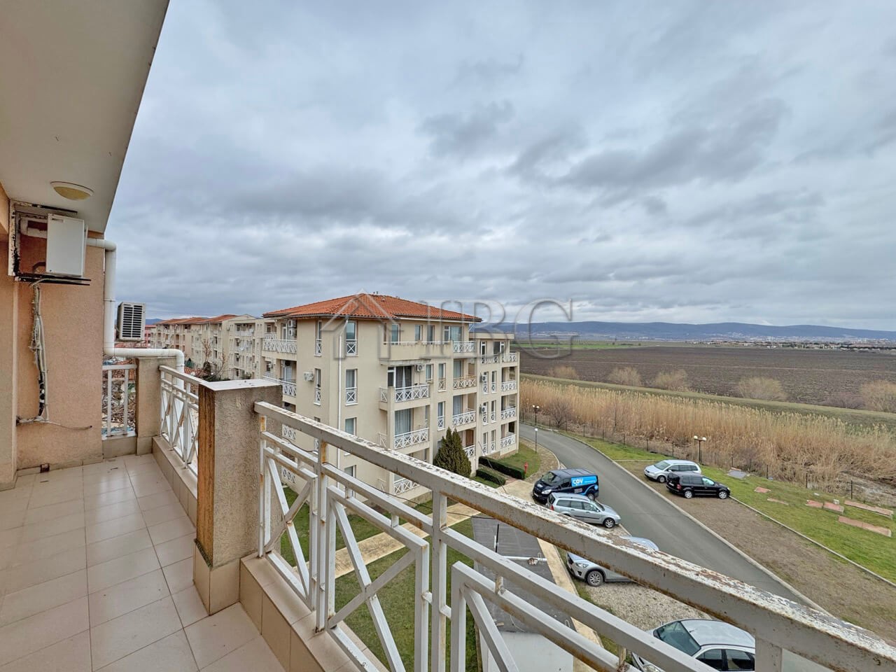 1 Bath, ApartmentFor Sale, Sunny Day 6