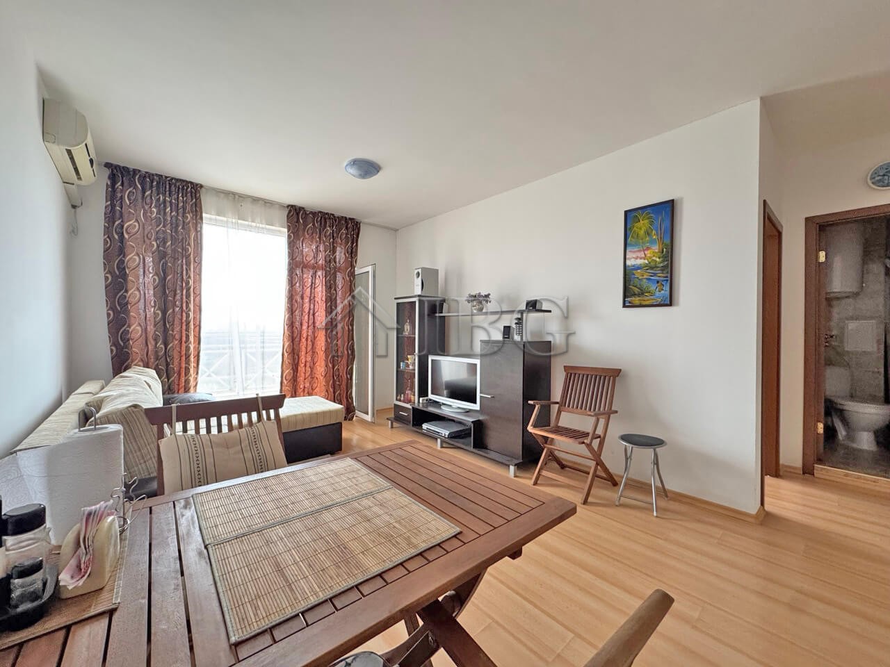 1 Bath, ApartmentFor Sale, Sunny Day 6