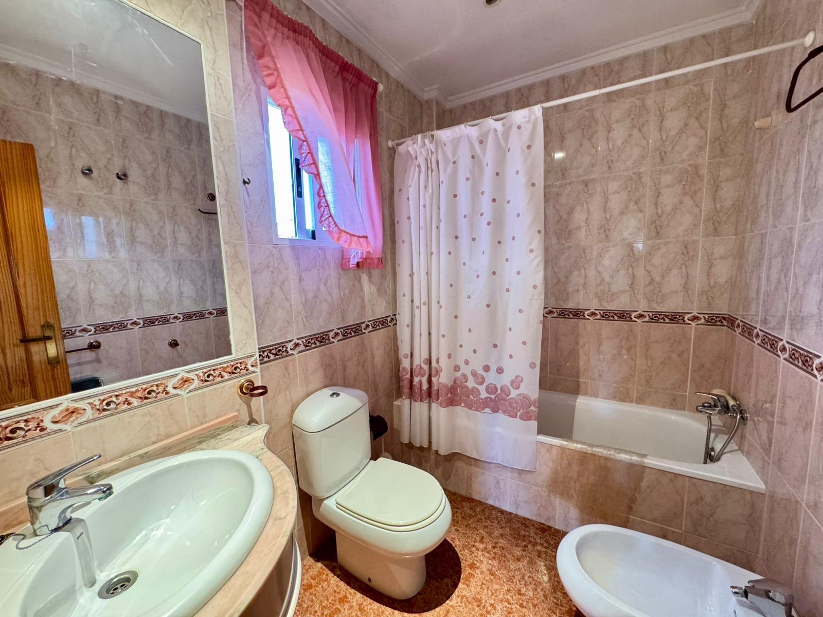 3 Bed, 2 Bath, HouseFor Sale, Torrevieja, Alicante