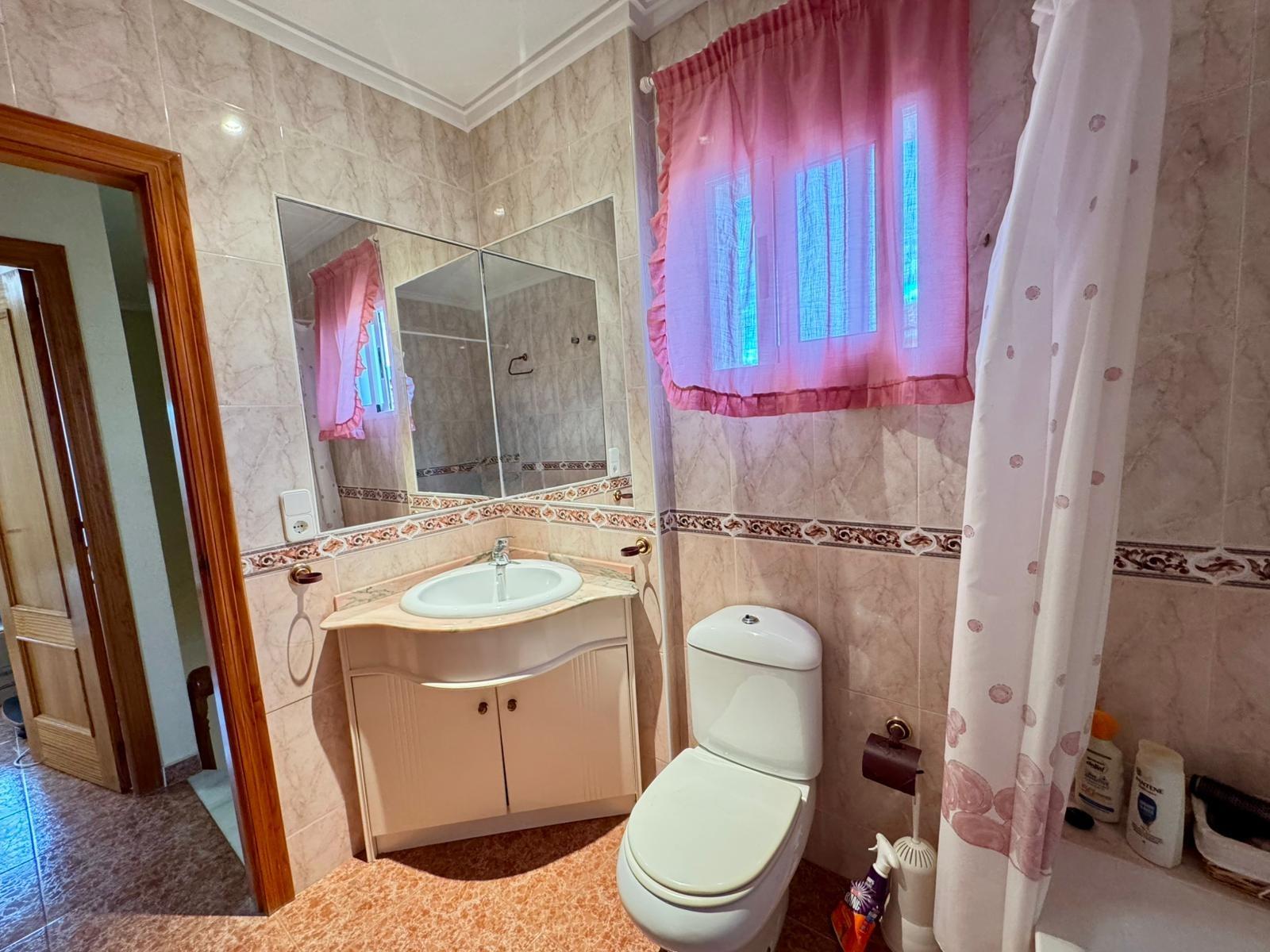 3 Bed, 2 Bath, HouseFor Sale, Torrevieja, Alicante