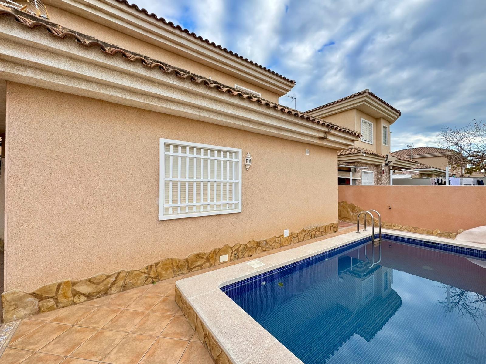 3 Bed, 2 Bath, HouseFor Sale, Torrevieja, Alicante