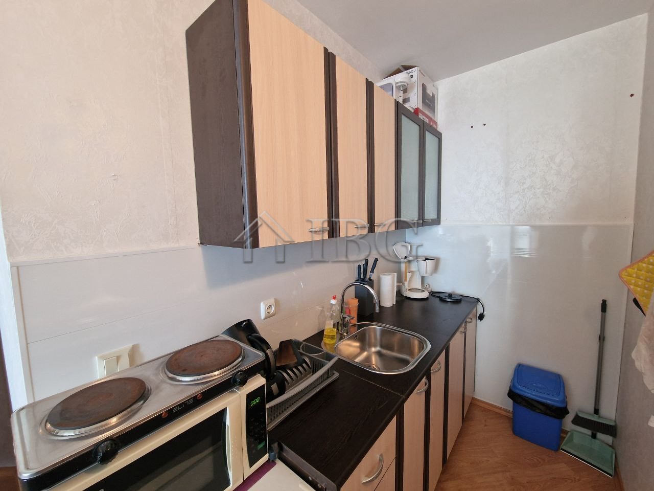 1 Bath, ApartmentFor Sale, Rutland Beach 1, Ulitsa