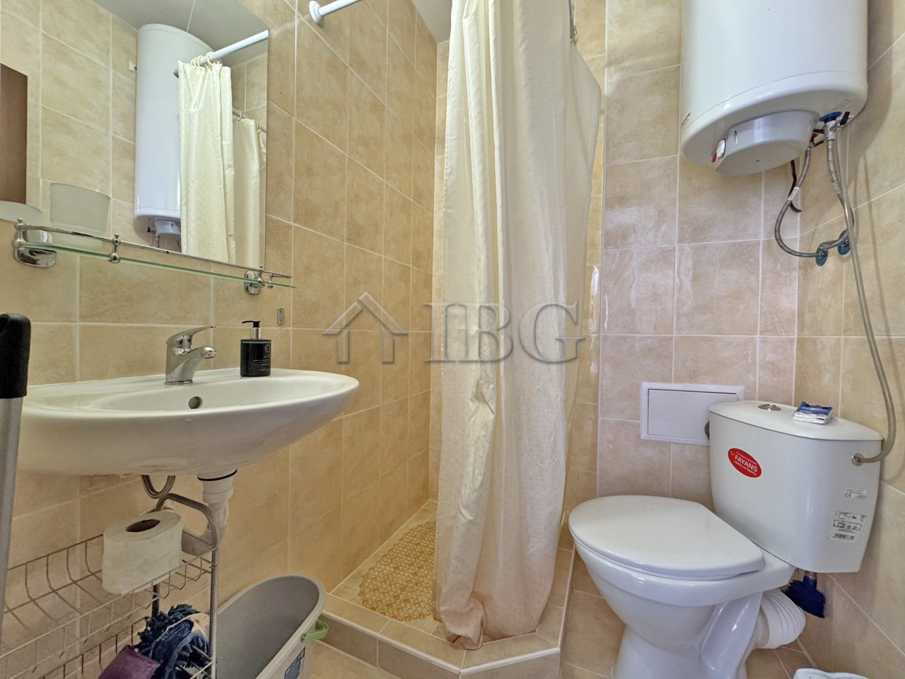 1 Bath, ApartmentFor Sale, Sunny Day 6